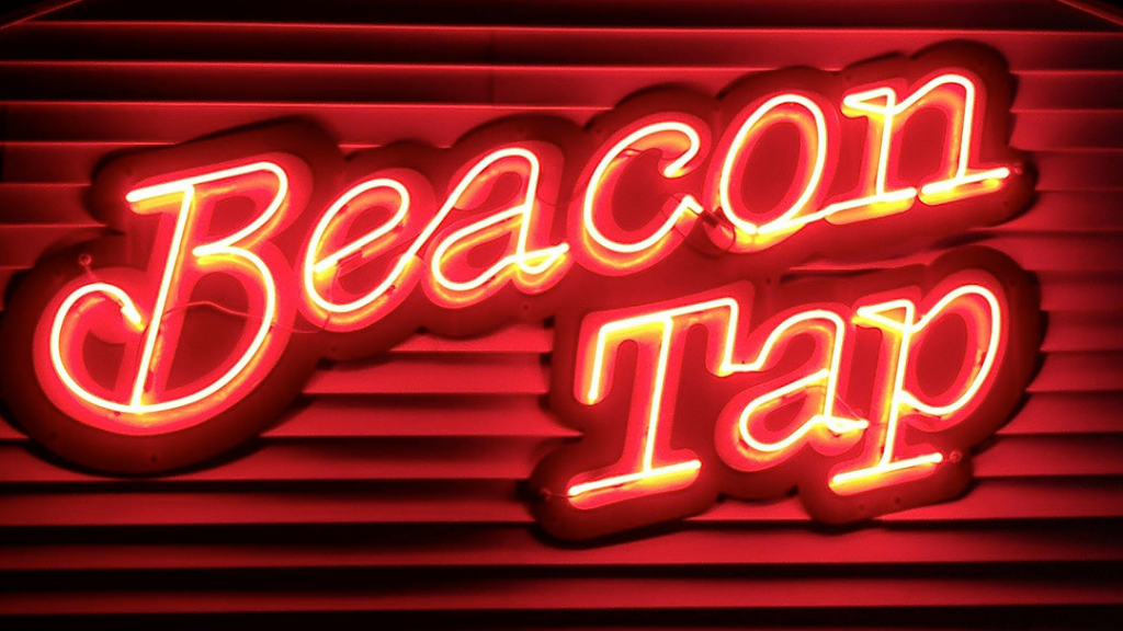 The Beacon Tap | restaurant | 1374 Lee St, Des Plaines, IL 60018, USA | 8477152772 OR +1 847-715-2772