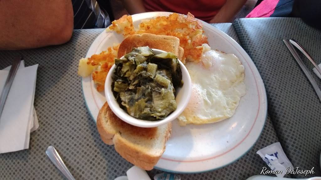 Breakfast At Tiffanys | restaurant | 7840 NY-5, Clinton, NY 13323, USA | 3158538093 OR +1 315-853-8093