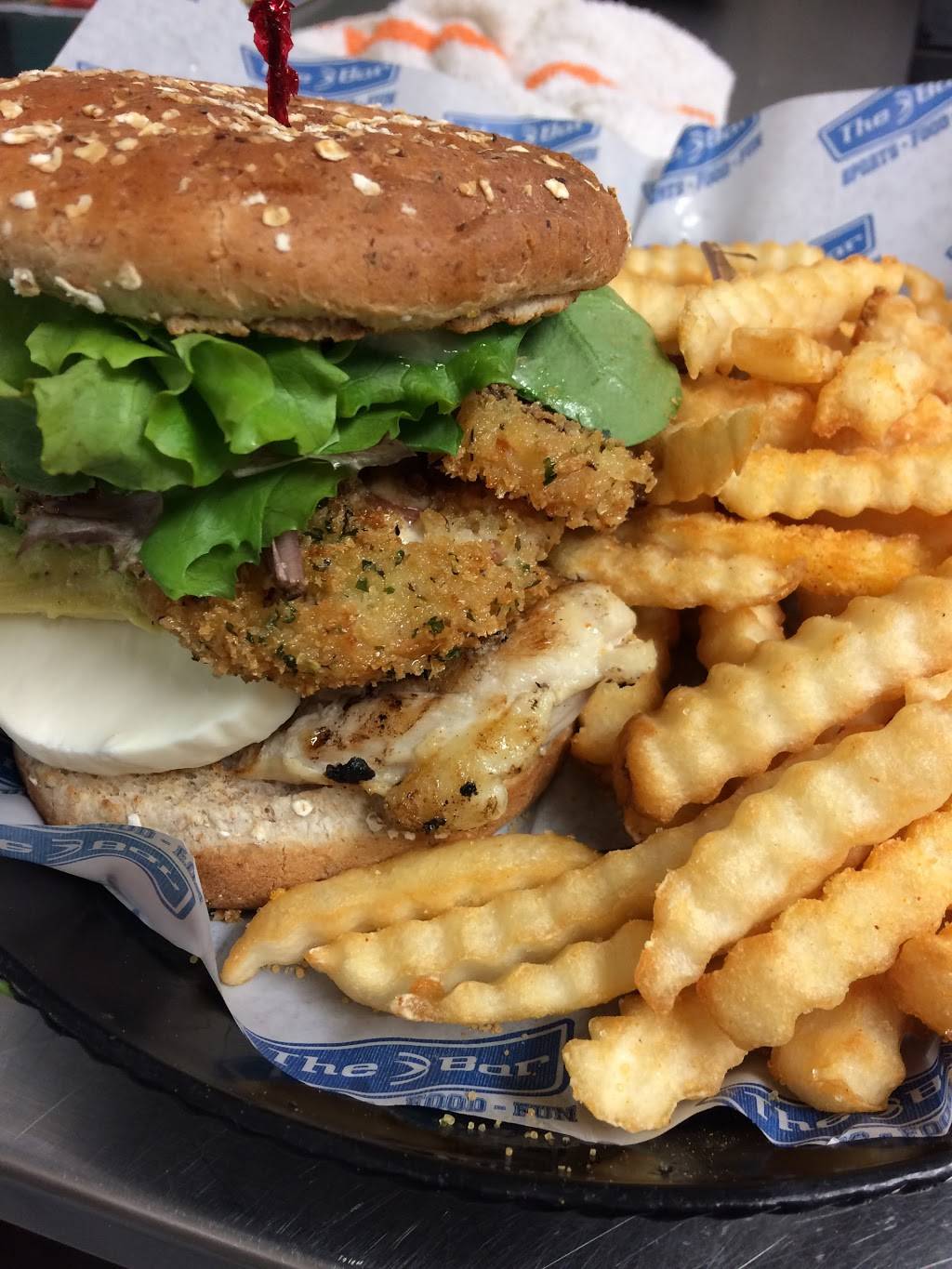 The Bar - Holmgren Way | restaurant | 2001 Holmgren Way, Green Bay, WI 54304, USA | 9204999989 OR +1 920-499-9989