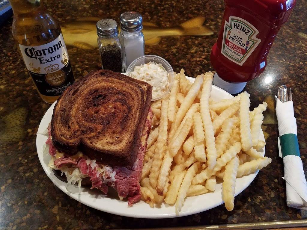 RayJays Bar & Grill | restaurant | 10959 Co Rd B, Hayward, WI 54843, USA | 7154624697 OR +1 715-462-4697