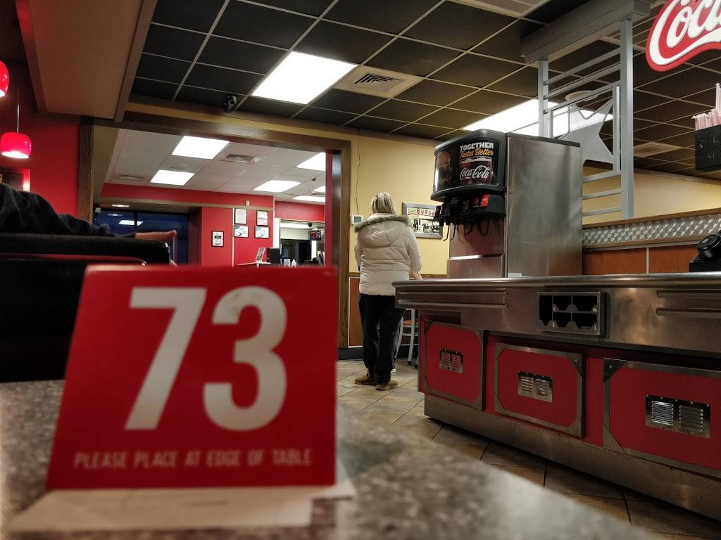 Hardees | restaurant | 820 E Main St, Dallastown, PA 17313, USA | 7172446110 OR +1 717-244-6110