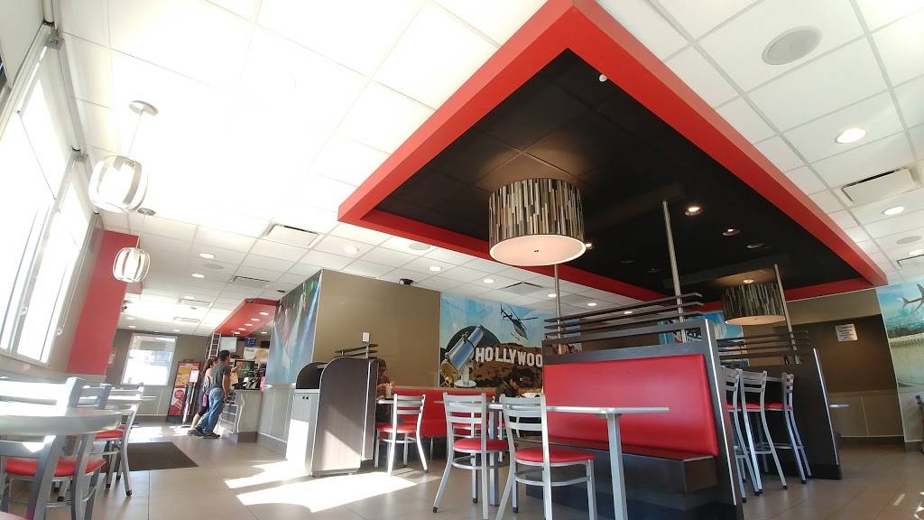 Carls Jr. | restaurant | 3770 Cahuenga Blvd, Studio City, CA 91604, USA | 8187607669 OR +1 818-760-7669