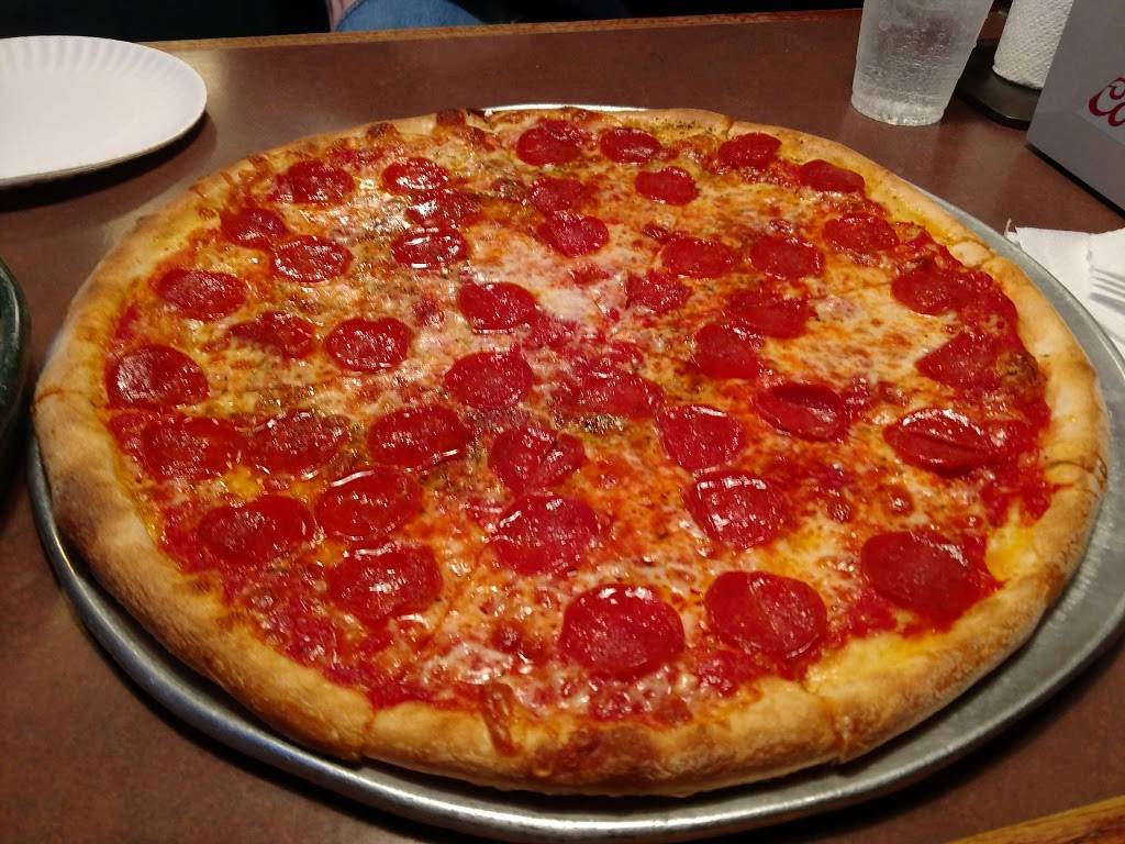 Trappers | restaurant | 5950 Butternut Dr, East Syracuse, NY 13057, USA | 3154384444 OR +1 315-438-4444