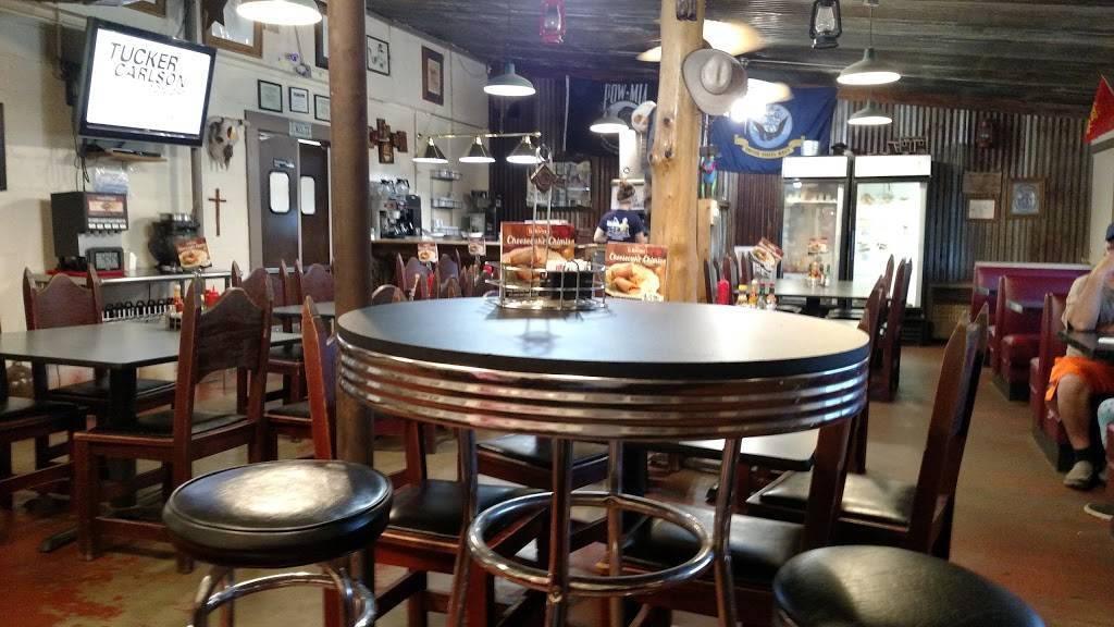 Big Earls | restaurant | 2999 TX-11, Pittsburg, TX 75686, USA | 9038563867 OR +1 903-856-3867