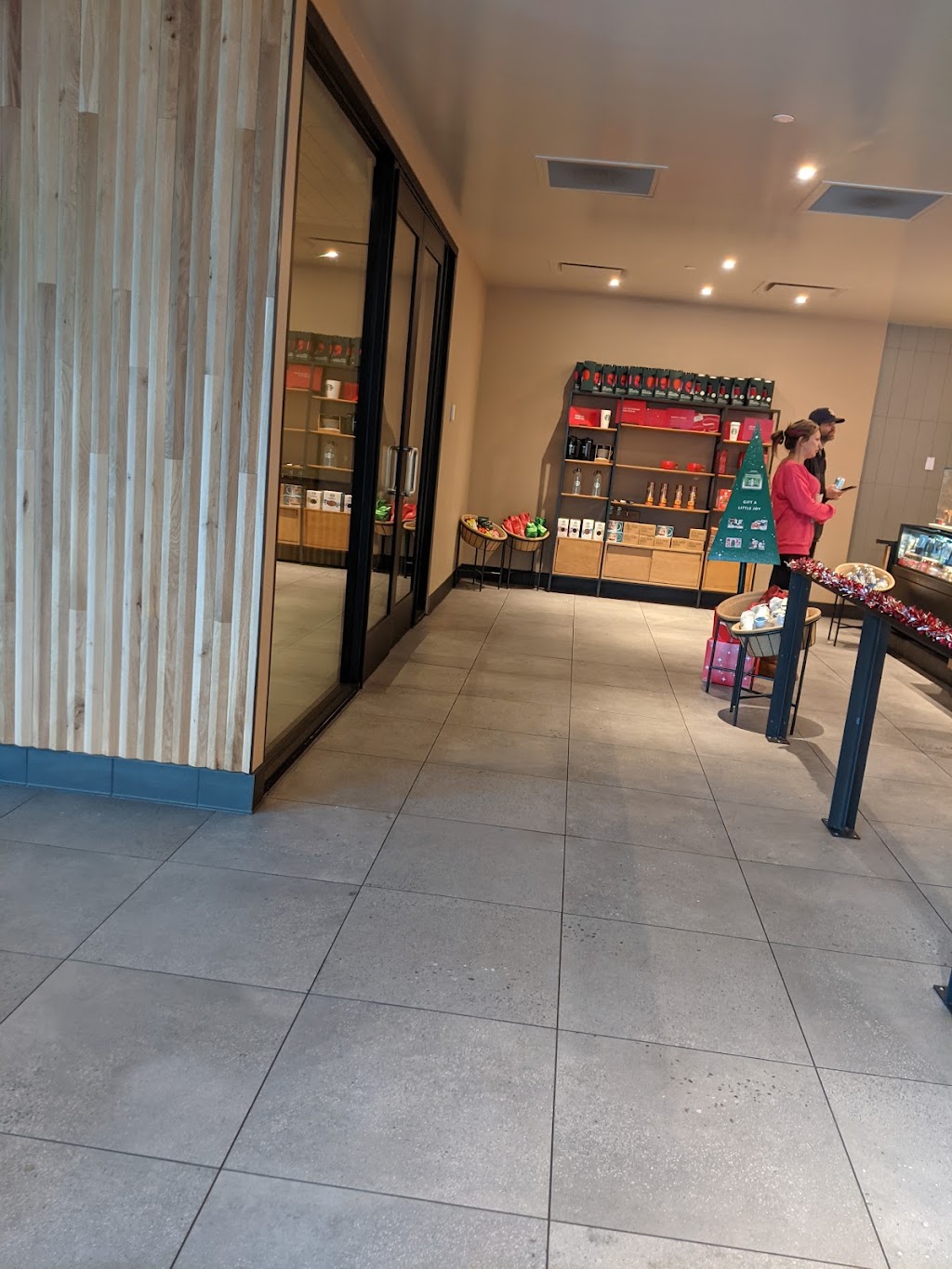 Starbucks | cafe | 14136 Olde Hwy 80, El Cajon, CA 92021, USA | 6199969683 OR +1 619-996-9683