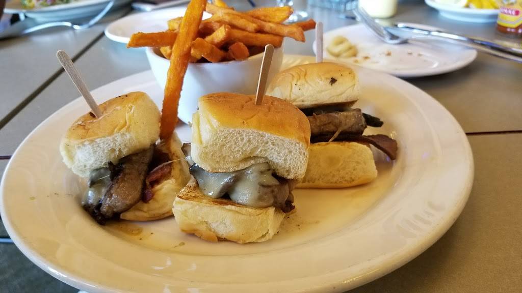 Presidio Cafe | cafe | 300 Finley Rd, San Francisco, CA 94129, USA | 4155614661 OR +1 415-561-4661