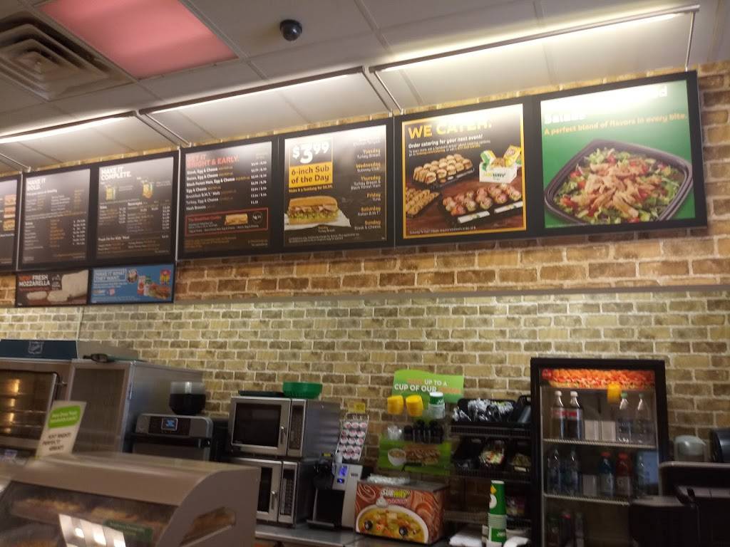 Subway | restaurant | 4487 Forest Park Ave, St. Louis, MO 63108, USA | 3146523200 OR +1 314-652-3200