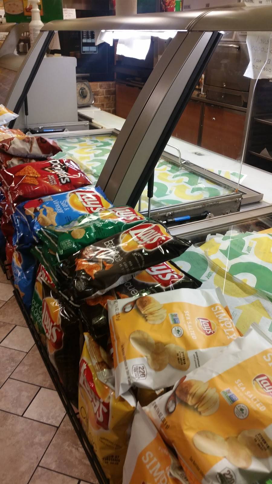 Subway | restaurant | 2511 Okeechobee Rd, Fort Pierce, FL 34947, USA | 7724614248 OR +1 772-461-4248