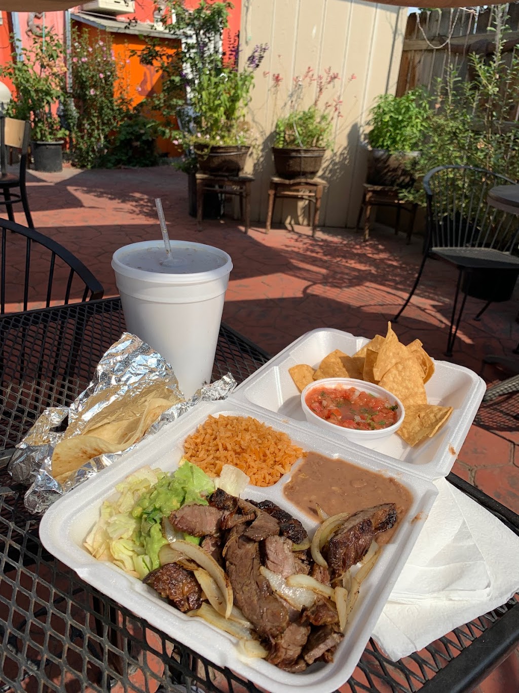 Garcias Drive Thru | restaurant | 1027 Wine Country Rd, Grandview, WA 98930, USA | 5098820239 OR +1 509-882-0239