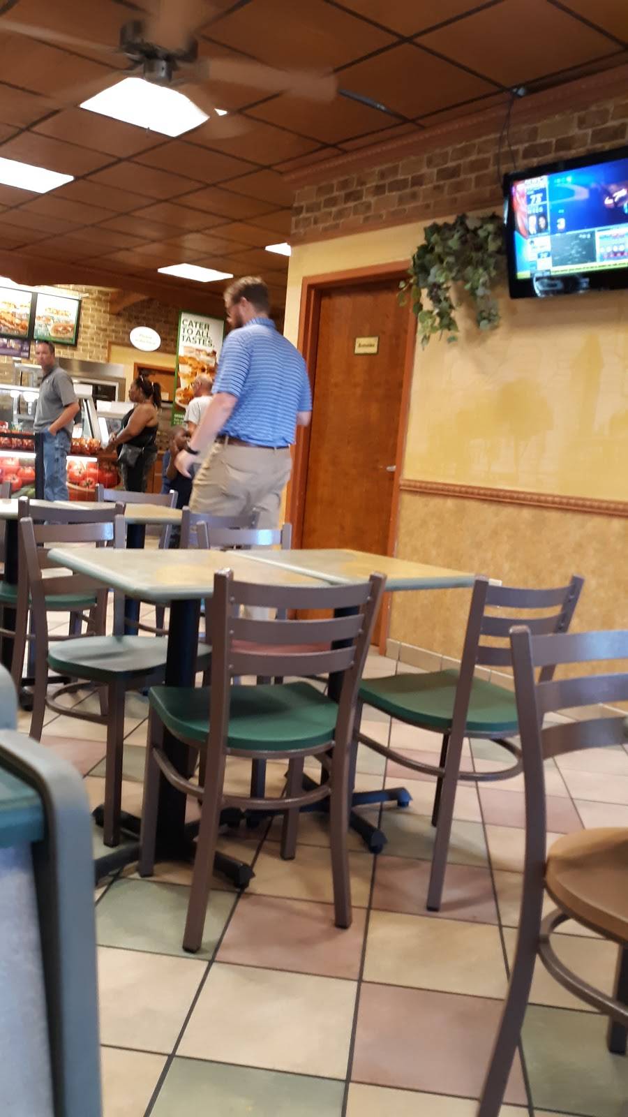 Subway | restaurant | 1785 Nonconnah Blvd, Memphis, TN 38132, USA | 9013480785 OR +1 901-348-0785