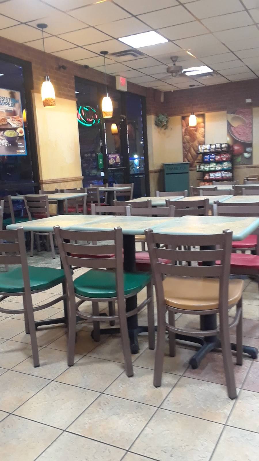 Subway Restaurants | restaurant | 4368 University Blvd S, Jacksonville, FL 32216, USA | 9047334753 OR +1 904-733-4753