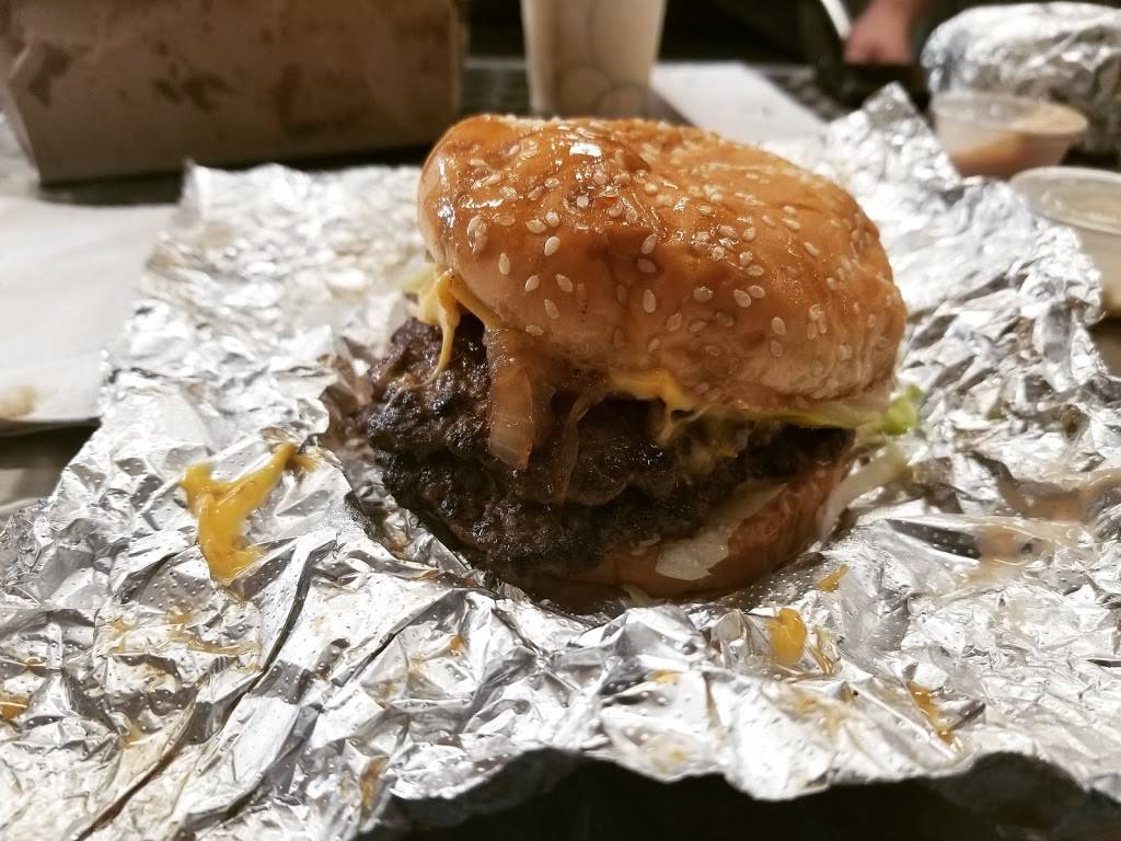 Hamburger Mikey | restaurant | 1125 3rd St, Muskegon, MI 49441, USA | 2313279028 OR +1 231-327-9028