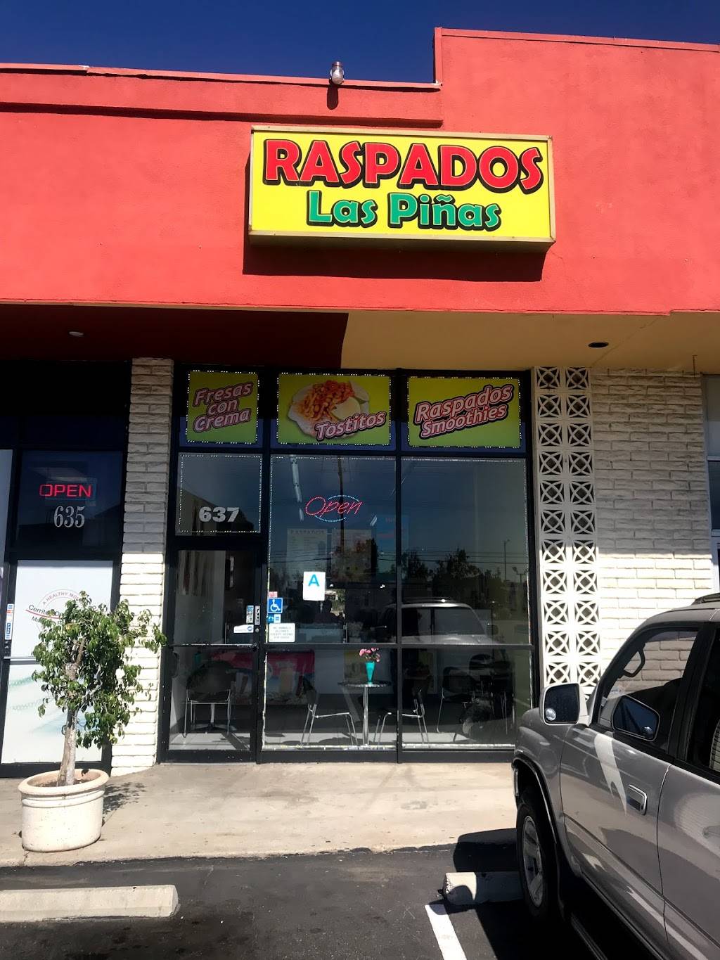 Raspados las Piñas | restaurant | 637 E Arrow Hwy, Azusa, CA 91702, USA | 6267159803 OR +1 626-715-9803