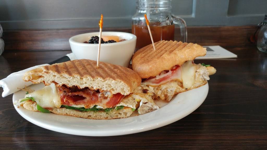 The Broad Street Grind | cafe | 1st Floor, 117 E Broad St, Souderton, PA 18964, USA | 2157238220 OR +1 215-723-8220