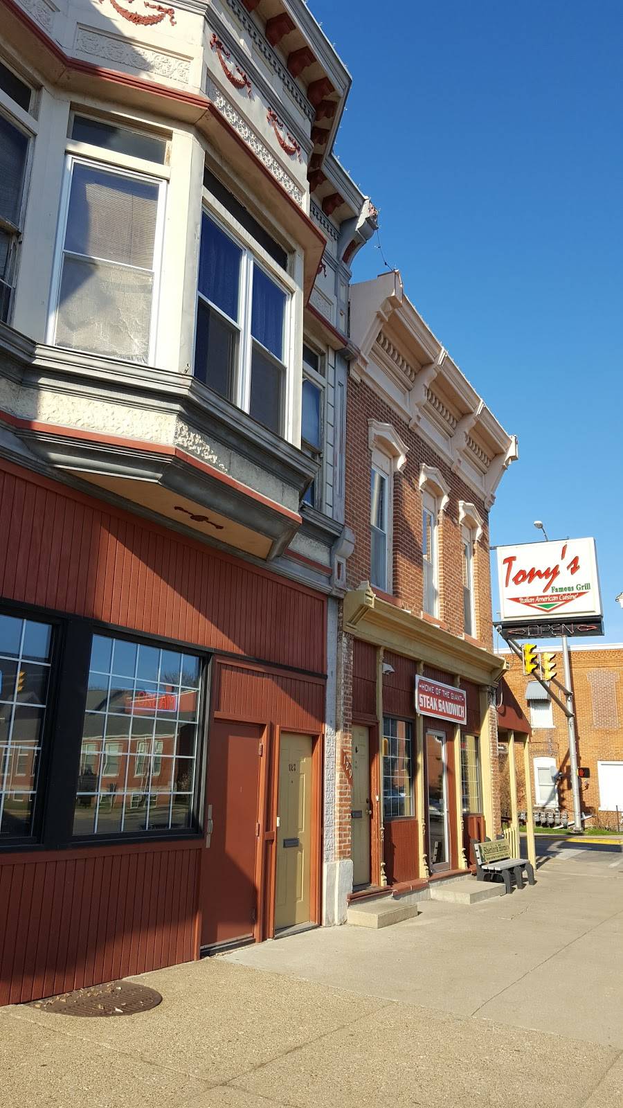 Tonys Famous Grill | restaurant | 103 N 5th St, Goshen, IN 46528, USA | 5745342777 OR +1 574-534-2777