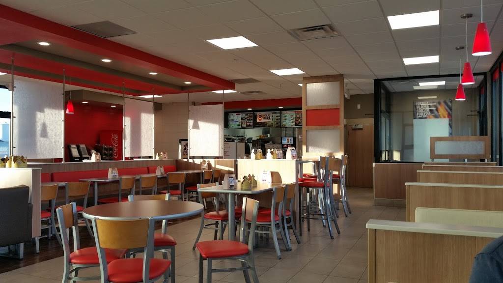 Burger King | restaurant | 399 Main St, St Peters, MO 63376, USA | 6369703377 OR +1 636-970-3377