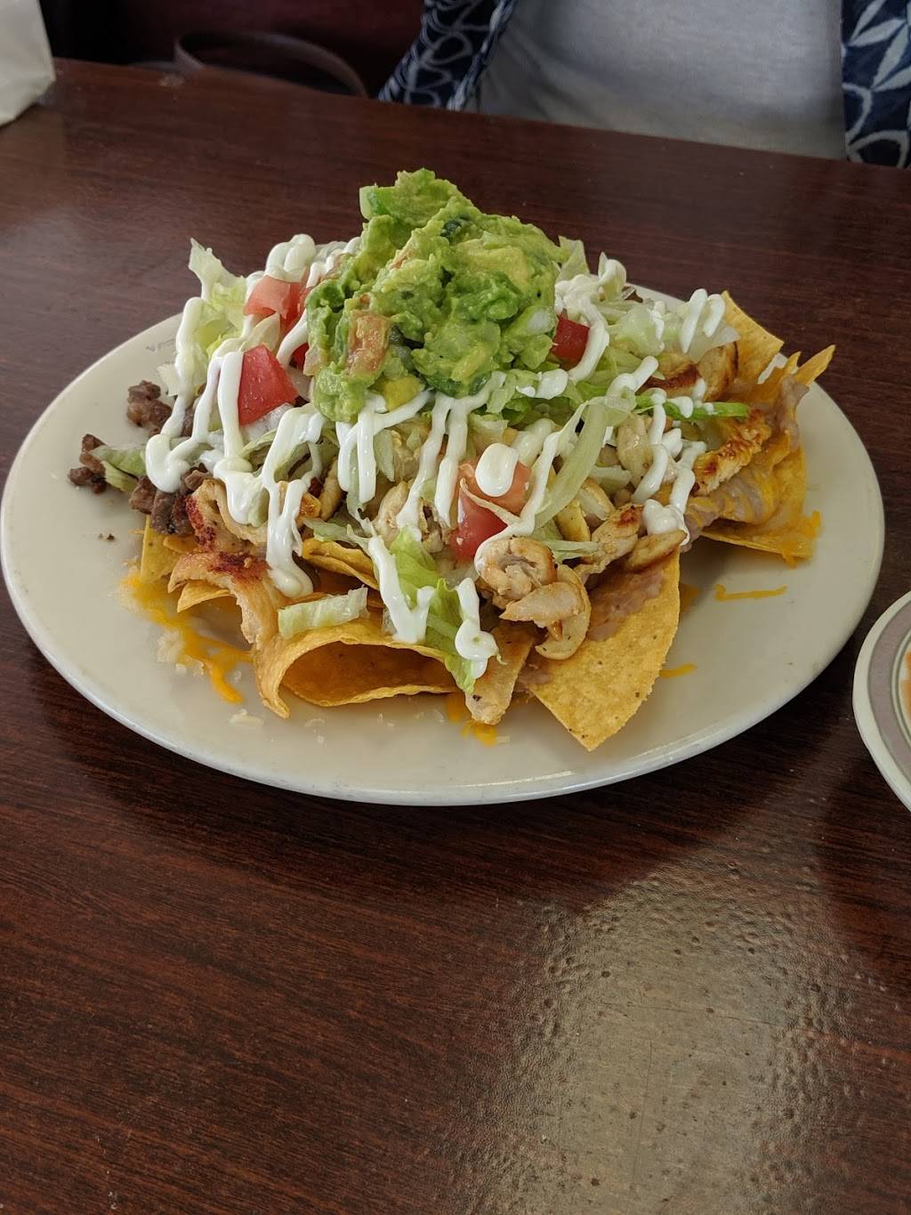 2 Luchos | restaurant | 2810 S Academy Blvd, Colorado Springs, CO 80916, USA | 7193906909 OR +1 719-390-6909