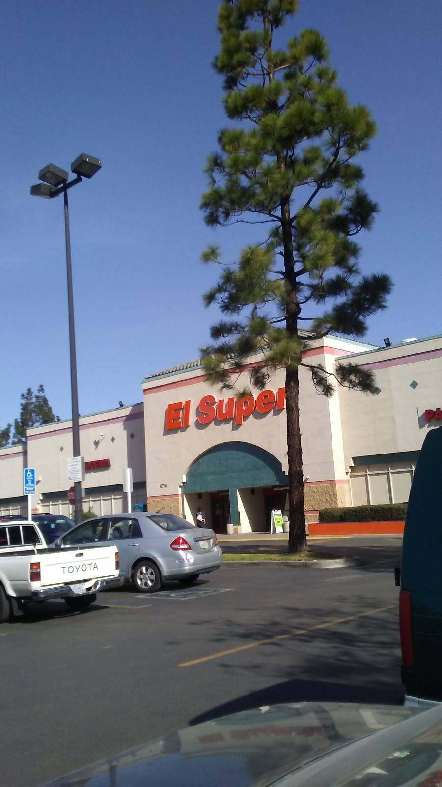 Woodman Van Nuys | shopping mall | 9700-9710 Woodman Ave, Arleta, CA 91331, USA | 2135532200 OR +1 213-553-2200