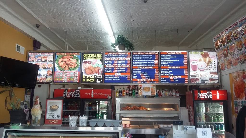 Crown Fried Chicken | restaurant | 45 Hamilton St, Southbridge, MA 01550, USA | 5087646363 OR +1 508-764-6363