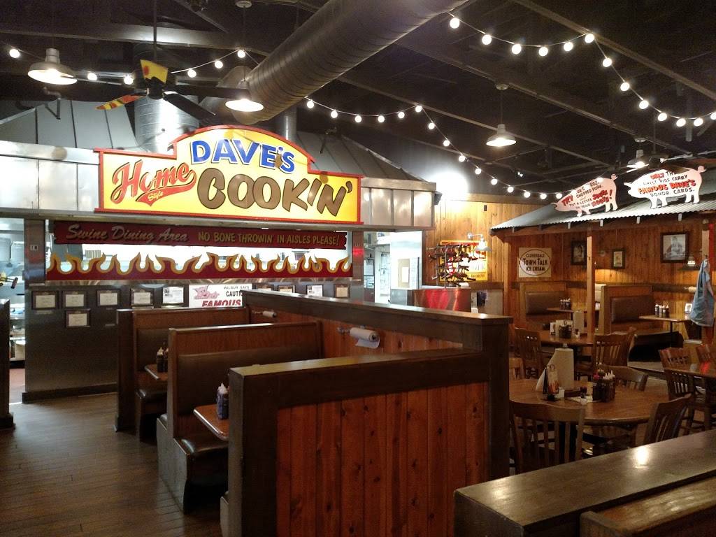 Famous Daves Bar-B-Que | restaurant | 6925 Camino Arroyo, Gilroy, CA 95020, USA | 4088421400 OR +1 408-842-1400