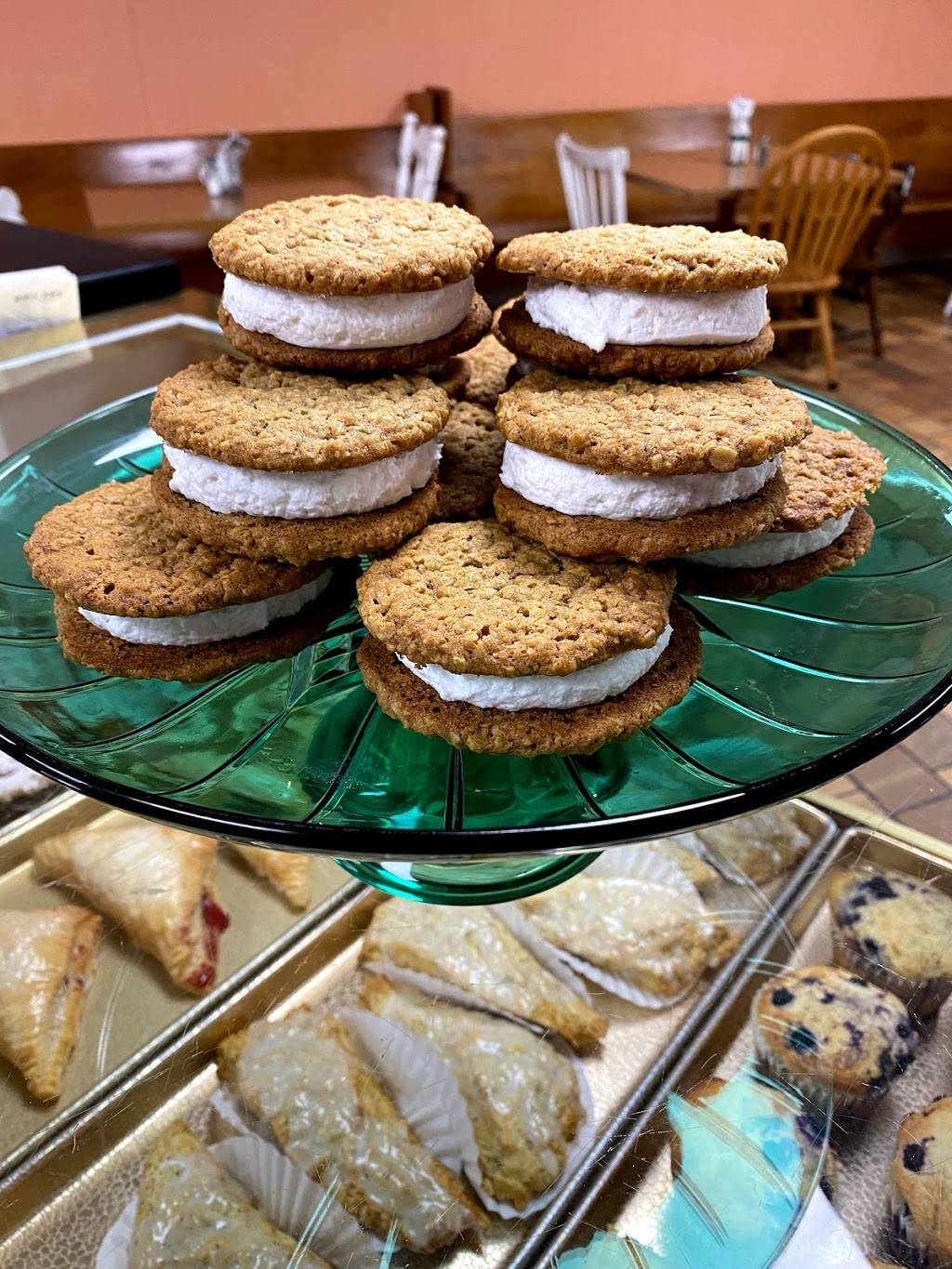 Sugarpie Bakery & Cafe | restaurant | 319 E Main St, Belmond, IA 50421, USA | 6414443366 OR +1 641-444-3366