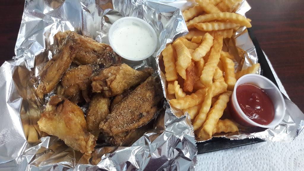 Rachels wingshack | restaurant | 495 Old Daytona Rd, DeLand, FL 32724, USA | 3867851244 OR +1 386-785-1244