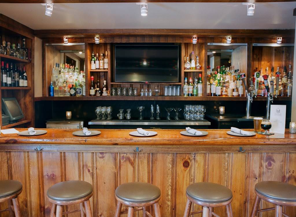 The Red Fox Inn & Tavern | restaurant | 2 E Washington St, Middleburg, VA 20117, USA | 5406876301 OR +1 540-687-6301