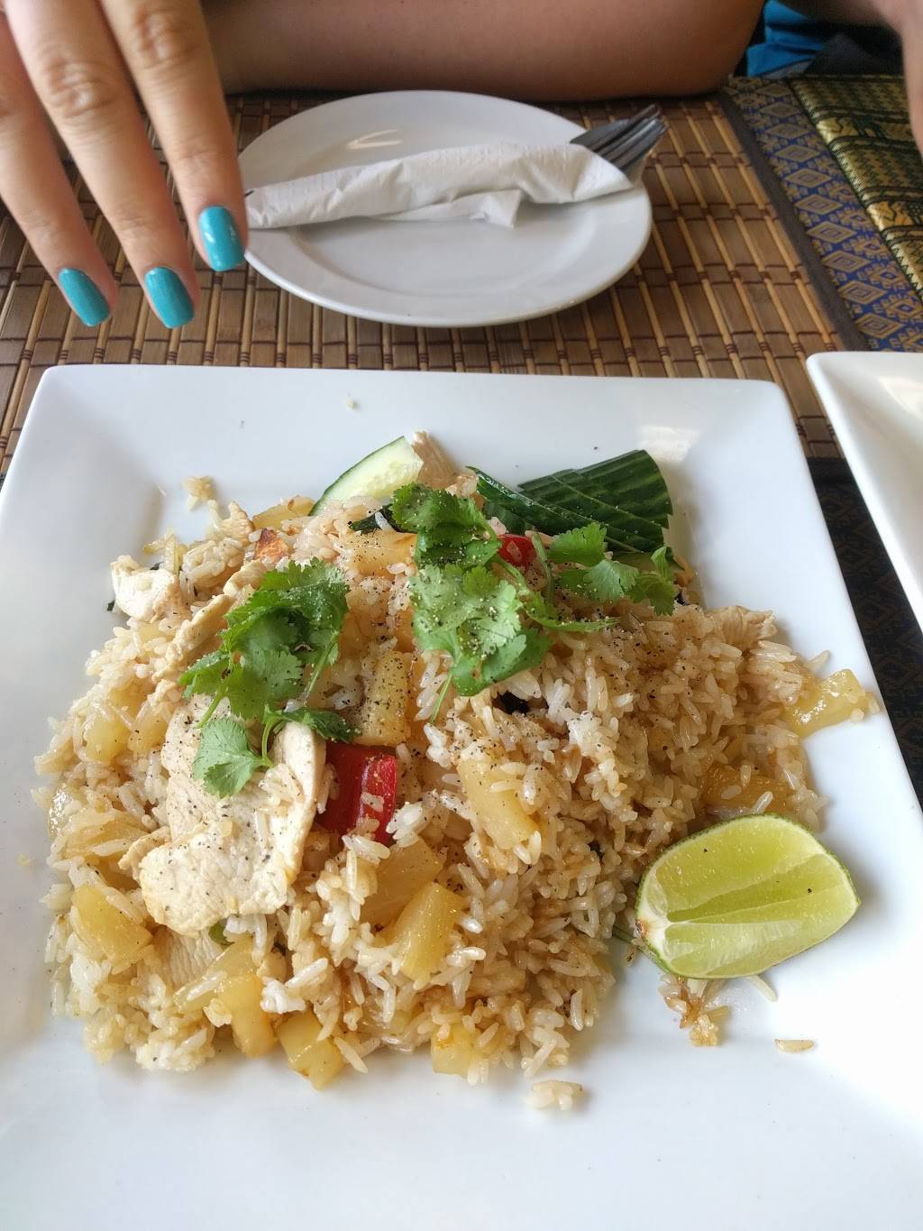 Malinees Thai House | meal takeaway | 300 Taunton Rd E, Oshawa, ON L1H 7K4, Canada | 9052404699 OR +1 905-240-4699