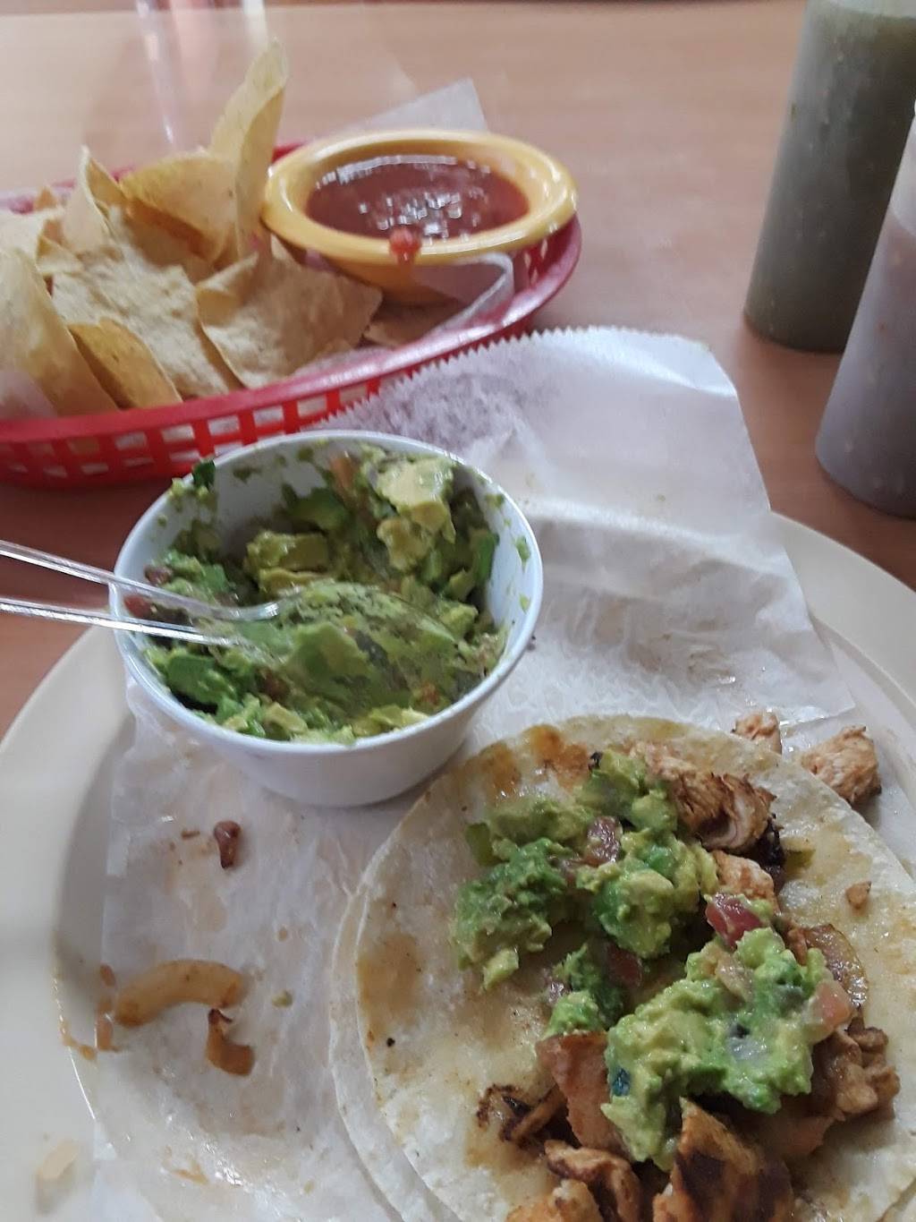 Mi Guadalajara Mexican Restaurant | restaurant | 1151 Culebra Rd, San Antonio, TX 78201, USA | 2107372711 OR +1 210-737-2711