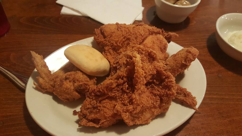 Double Ds Restaurant | restaurant | 1206 E Main St, Boonville, IN 47601, USA | 8128978813 OR +1 812-897-8813