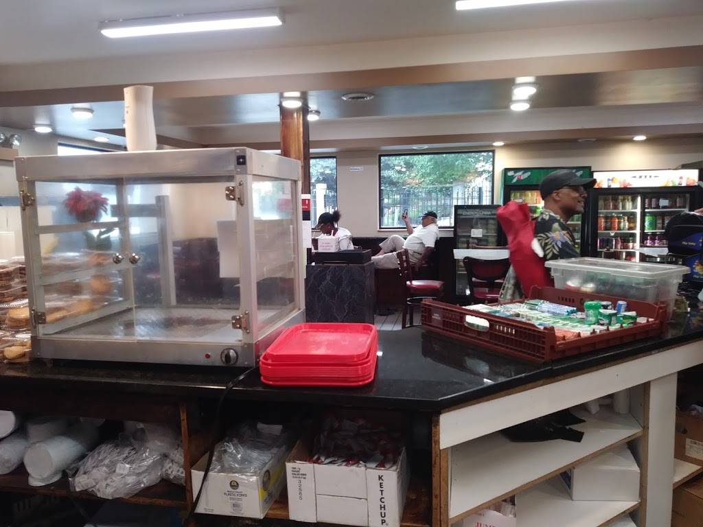 Sammys Red Hots | meal delivery | 1241 N Clybourn Ave, Chicago, IL 60610, USA | 3122667290 OR +1 312-266-7290