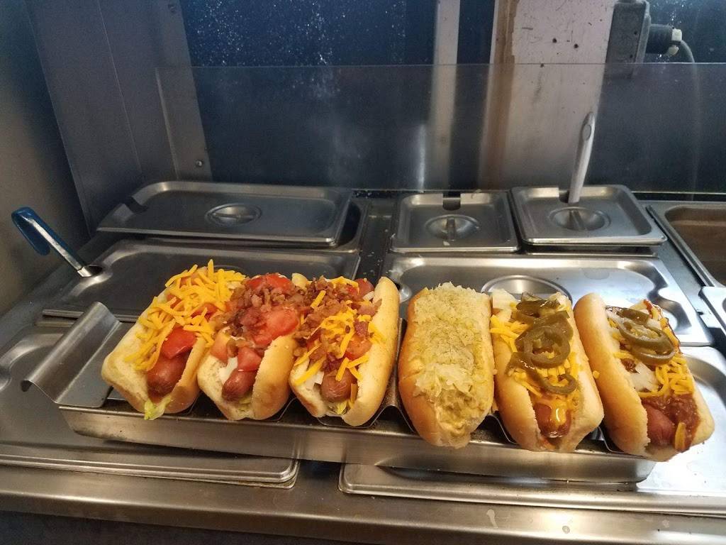 Steves deli dog house of coral ridge mall | restaurant | 1451 Coral Ridge Ave, Coralville, IA 52241, USA | 3199303173 OR +1 319-930-3173