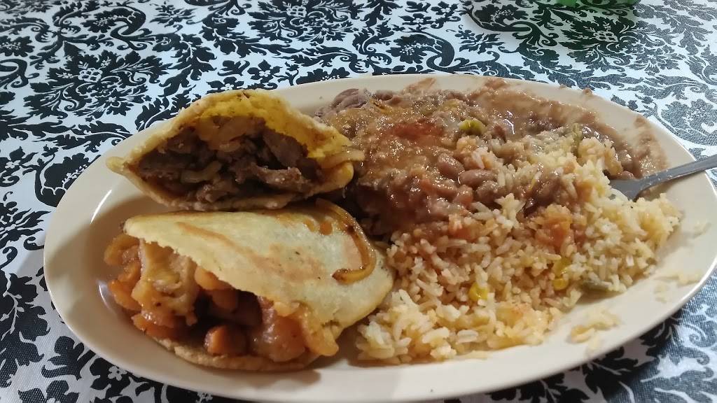 Burritos y Tacos El Patron | restaurant | 2224 E Airport Fwy, Irving, TX 75062, USA | 2144609837 OR +1 214-460-9837