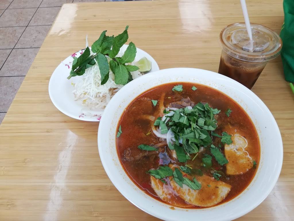 Marché Hung Phat | restaurant | 7099 Rue Saint-Denis, Montréal, QC H2S 2S5, Canada | 5142721332 OR +1 514-272-1332