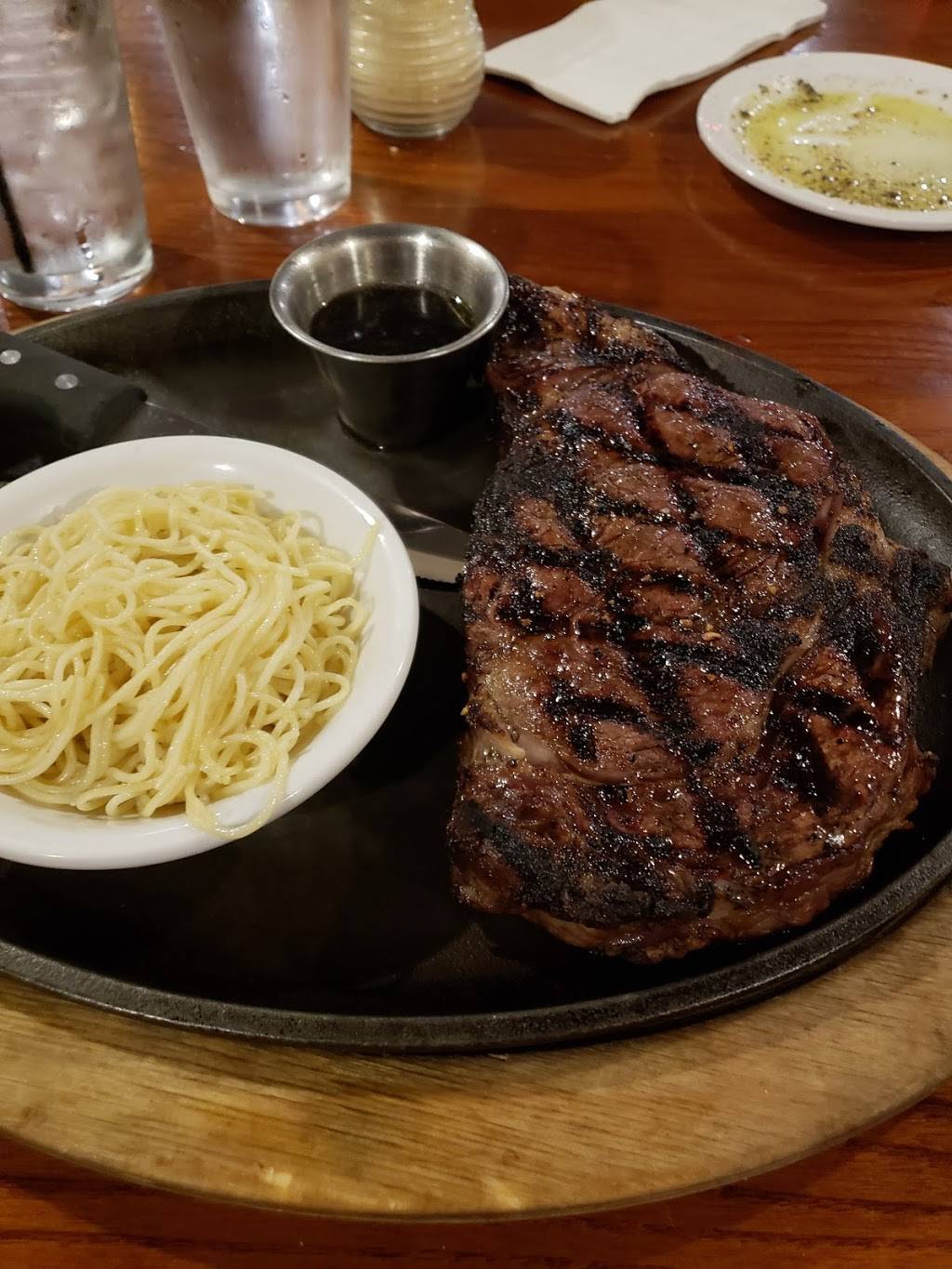 Tuccis | restaurant | 1560 IL-50, Bourbonnais, IL 60914, USA | 8159291875 OR +1 815-929-1875