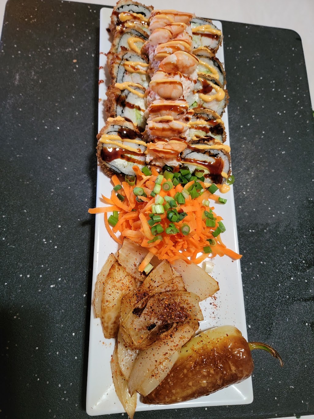 Sushi Roll Fontana | restaurant | 16555 Athol St, Fontana, CA 92335, USA | 9093296278 OR +1 909-329-6278