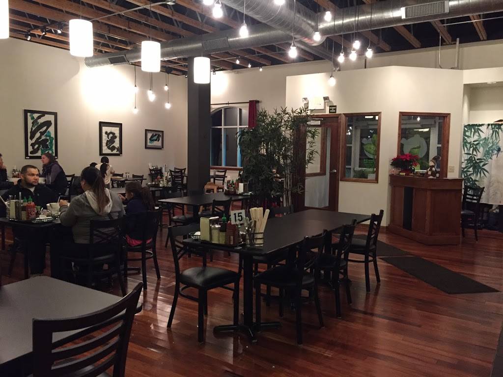 PHO One24 Brookfield | restaurant | 3705 N 124th St #400, Brookfield, WI 53005, USA | 2625831250 OR +1 262-583-1250