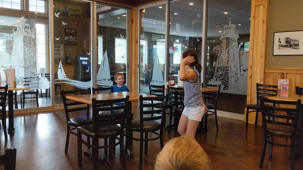 Bill Grays Seabreeze Tap Room | restaurant | 4870 Culver Rd #100, Rochester, NY 14622, USA | 5852667820 OR +1 585-266-7820