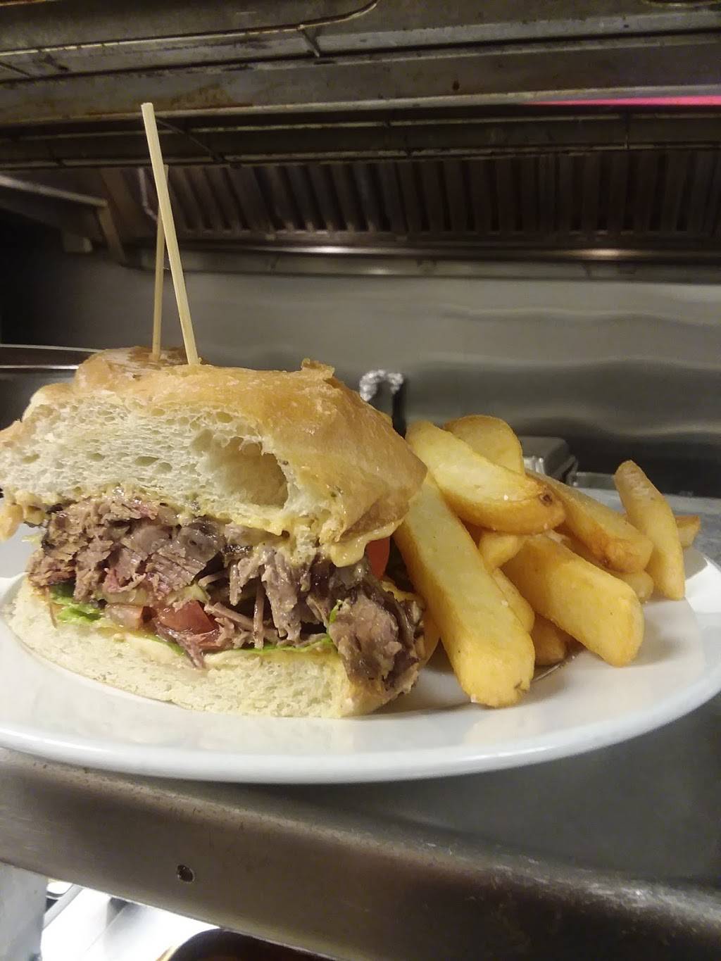 Hole-In-The-Wall BBQ Restaurant | restaurant | 4434, 7677 N 16th St, Phoenix, AZ 85020, USA | 6028701977 OR +1 602-870-1977