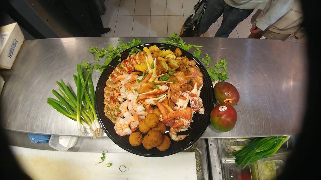 Poissonnerie du Marché | restaurant | 3535 Autoroute Laval Ouest, (440) West, Laval, QC H7P 5G9, Canada | 4506822929 OR +1 450-682-2929