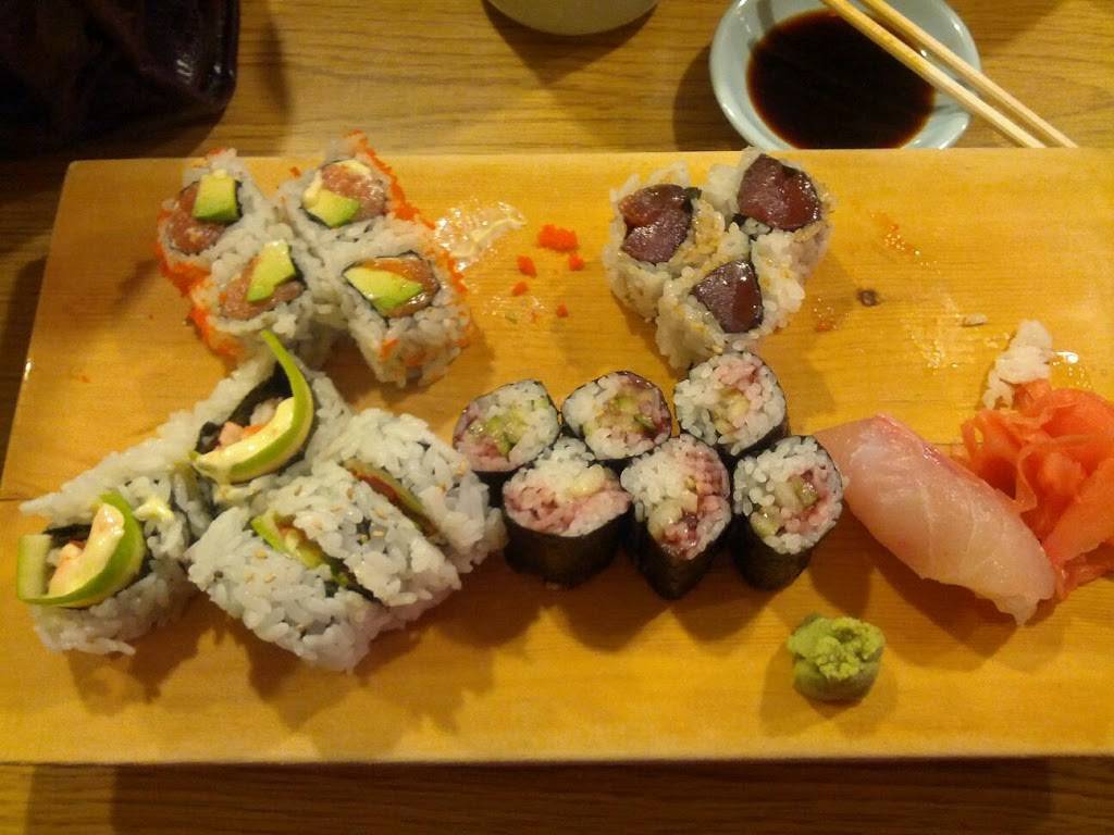 Yoshi Sushi | restaurant | 640 New Loudon Rd # 5, Latham, NY 12110, USA | 5187836100 OR +1 518-783-6100