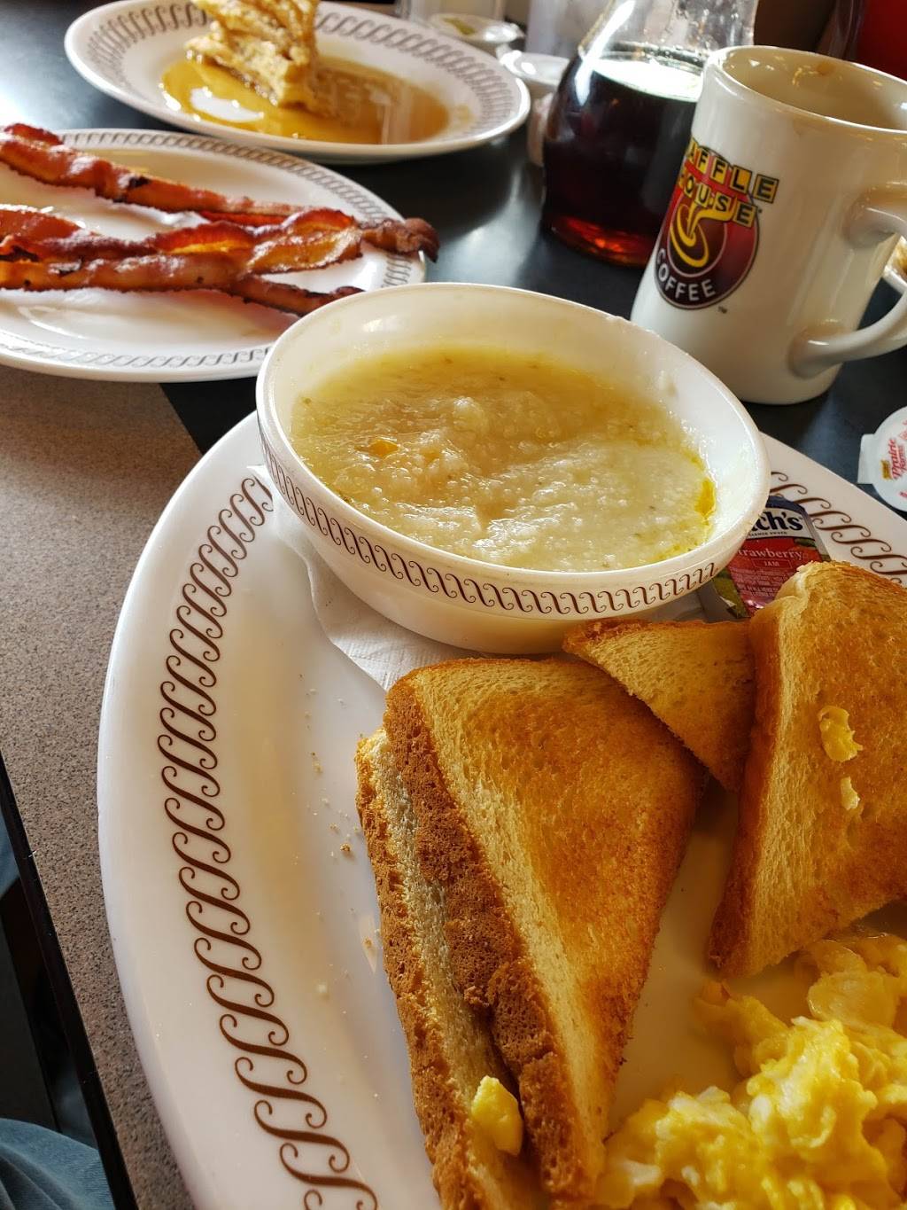 Waffle House | meal takeaway | 7035 Enterprise Dr, Olive Branch, MS 38654, USA | 6628934422 OR +1 662-893-4422