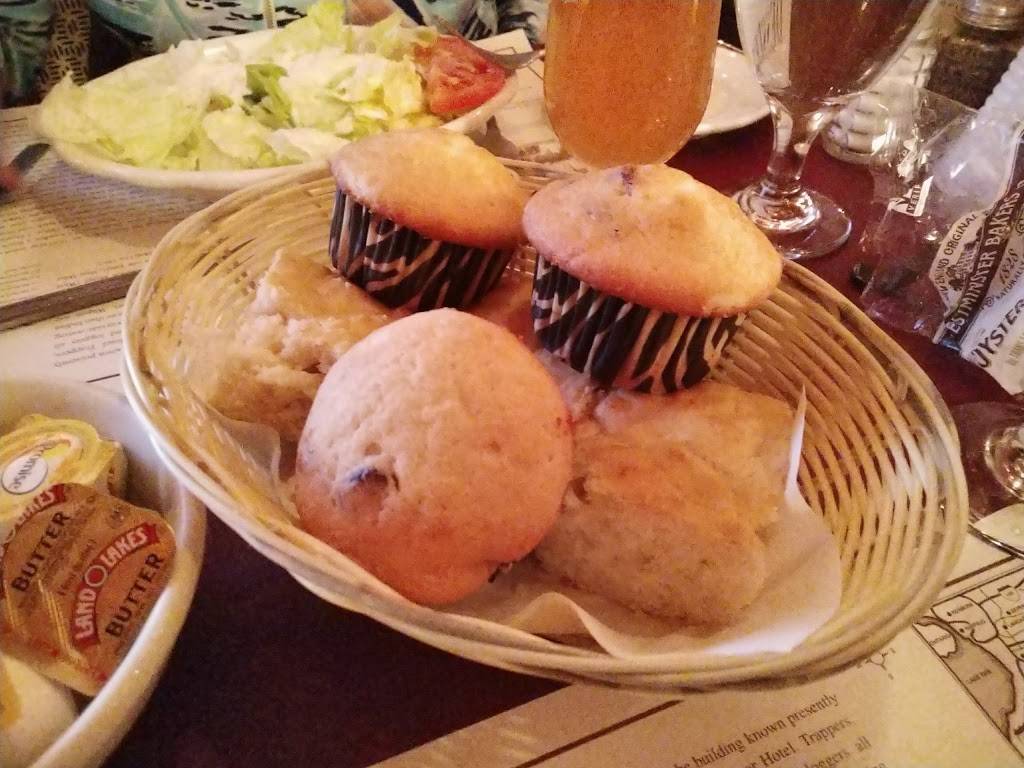 The Dog Bar | restaurant | 1913 Davis Rd, West Falls, NY 14170, USA | 7166525550 OR +1 716-652-5550