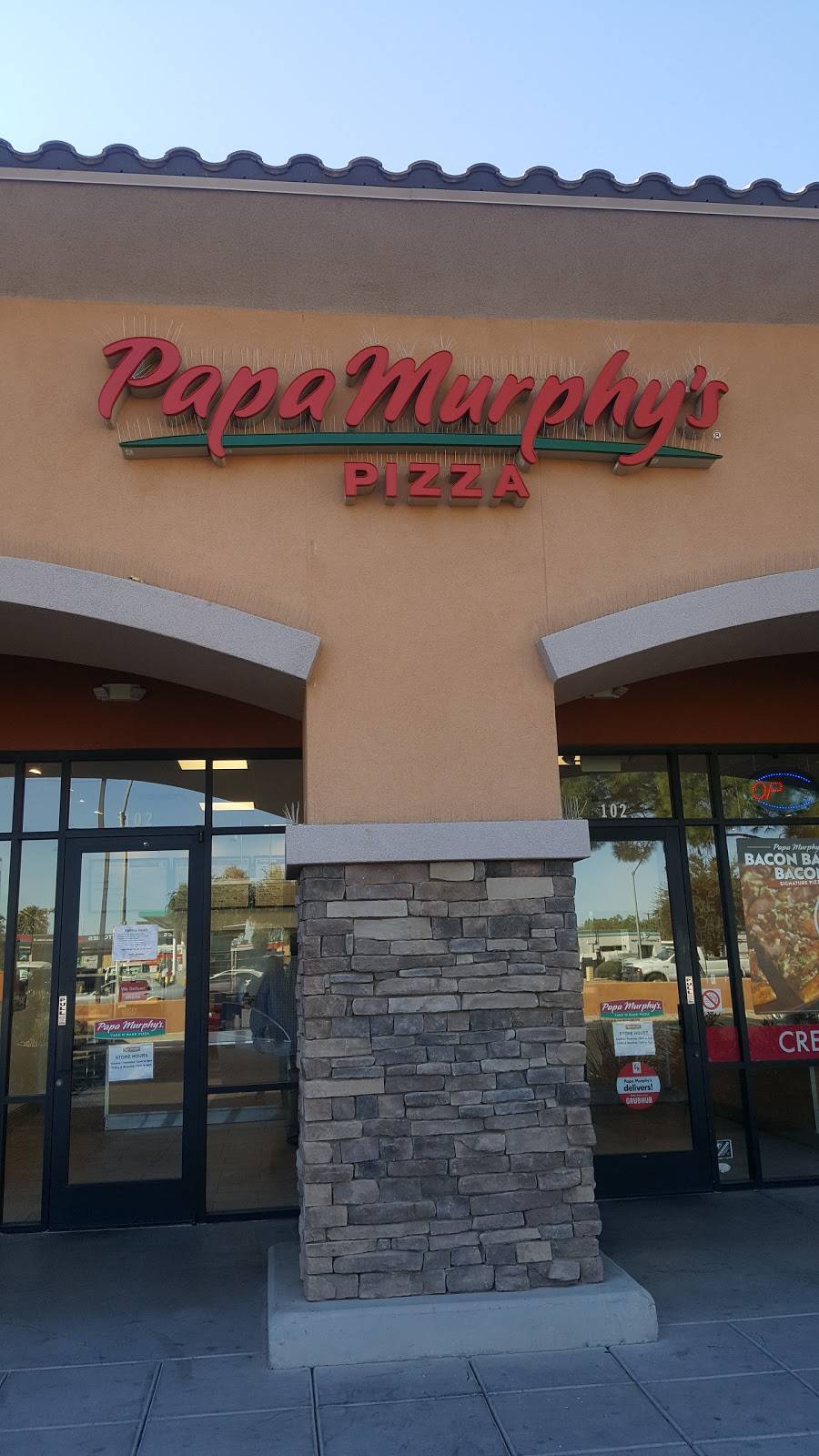 Papa Murphys Take N Bake Pizza | meal takeaway | 6002 N 67th Ave #102, Glendale, AZ 85301, USA | 6239349075 OR +1 623-934-9075