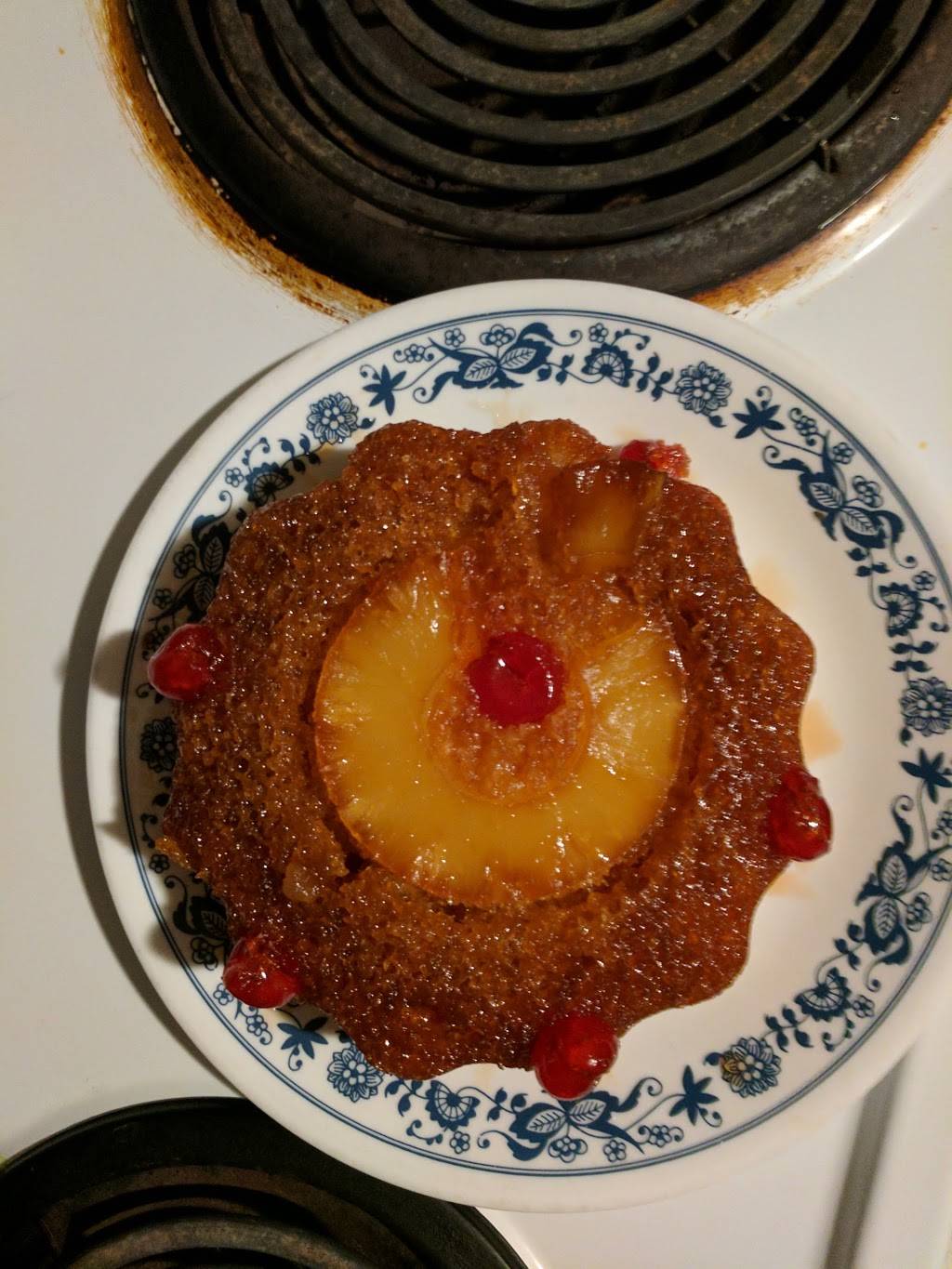 Lilys | restaurant | 615 N Cedar Lake Rd, Round Lake, IL 60073, USA | 8475463510 OR +1 847-546-3510