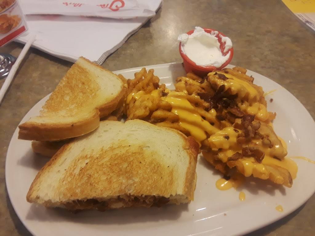 Friendlys | restaurant | 201 Hallock Rd, Stony Brook, NY 11790, USA | 6317513150 OR +1 631-751-3150