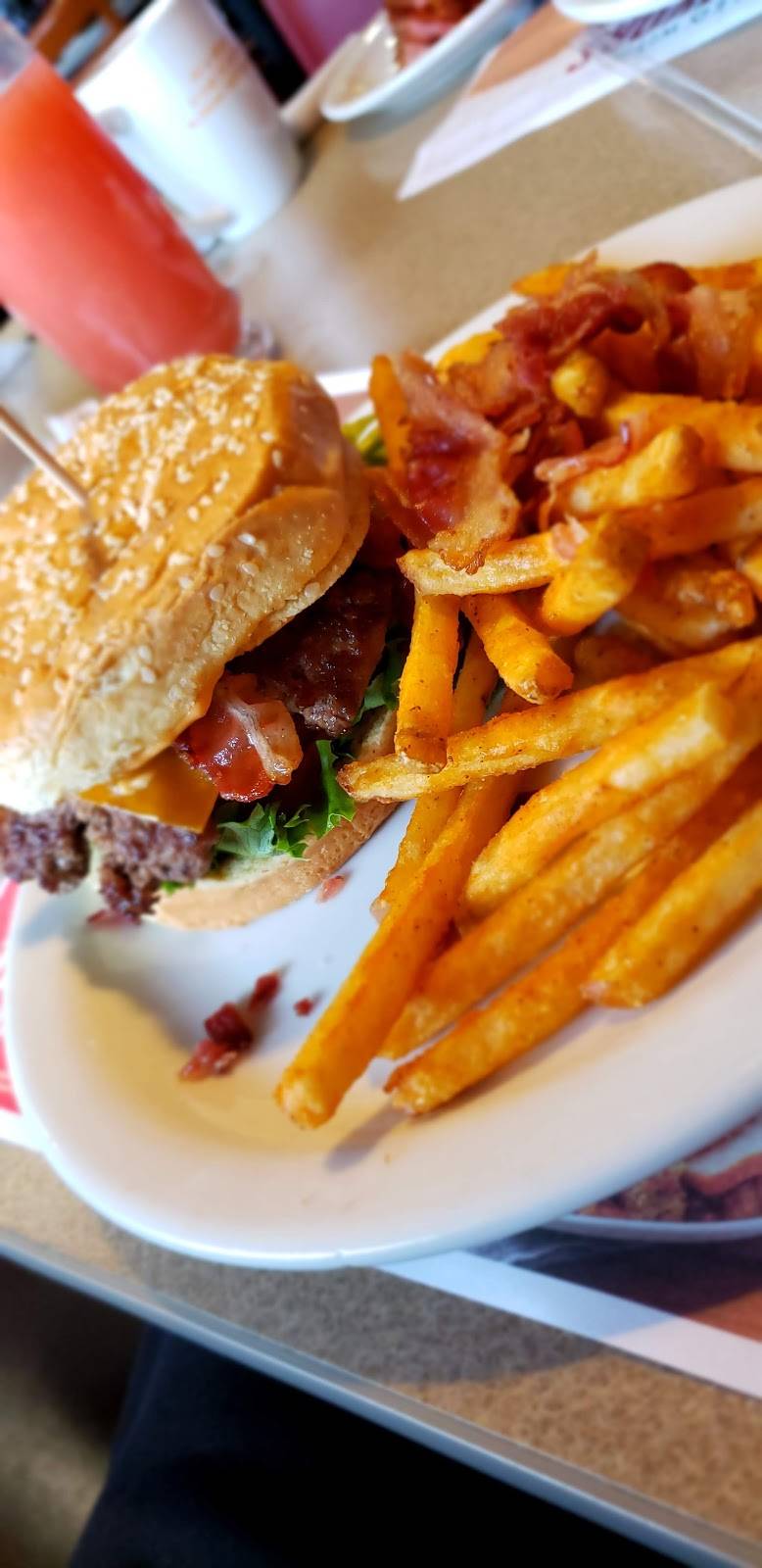 Dennys | restaurant | 6207 Wilson Mills Rd, Highland Heights, OH 44143, USA | 4404731205 OR +1 440-473-1205