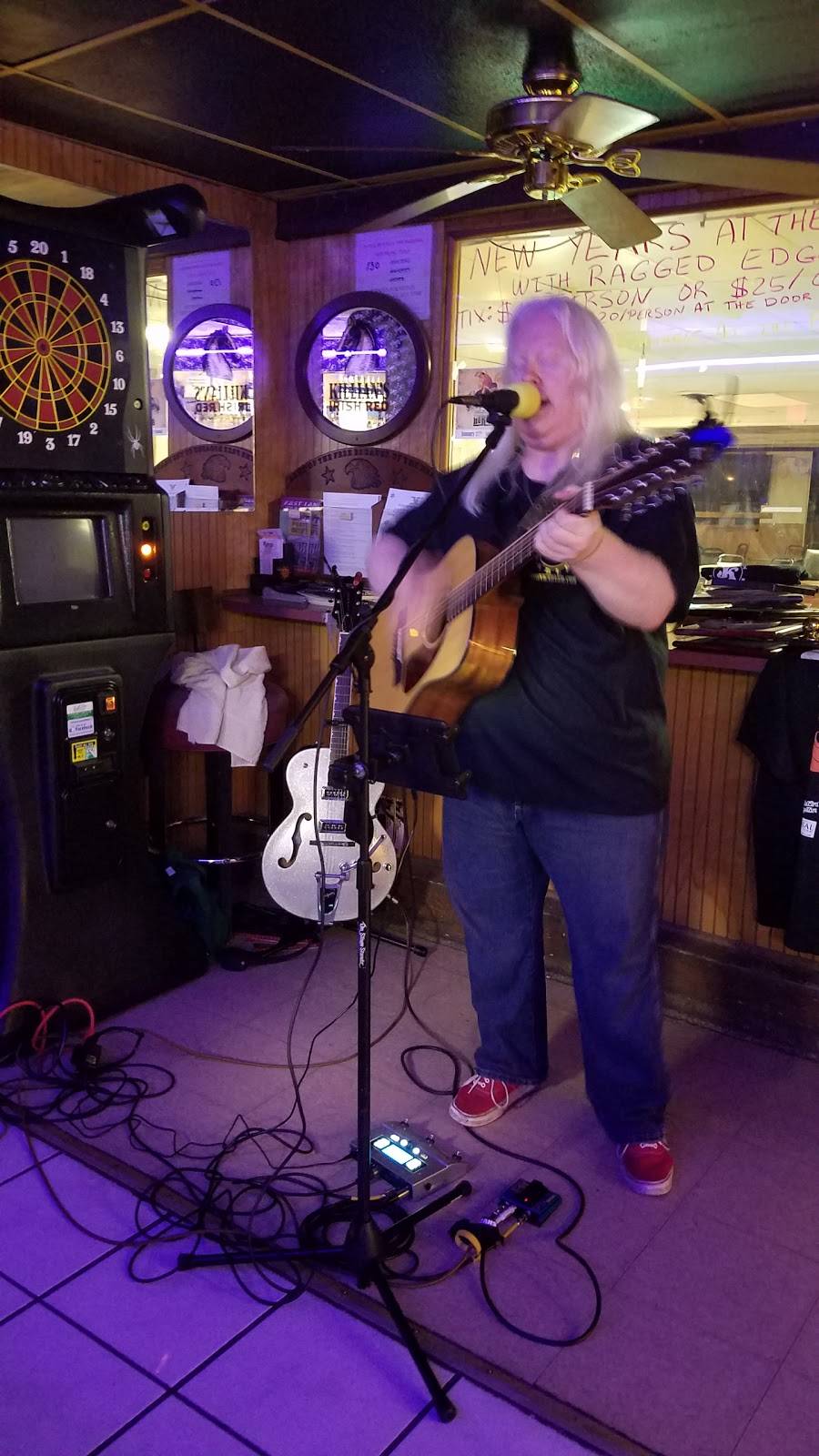 Richard Henrys | restaurant | 16715 National Pike, Hagerstown, MD 21740, USA | 2403297123 OR +1 240-329-7123