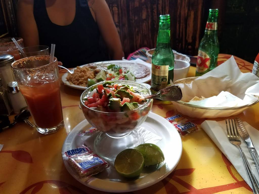 La Barca | restaurant | 2414 Vermont Ave, Los Angeles, CA 90007, USA | 3237356567 OR +1 323-735-6567