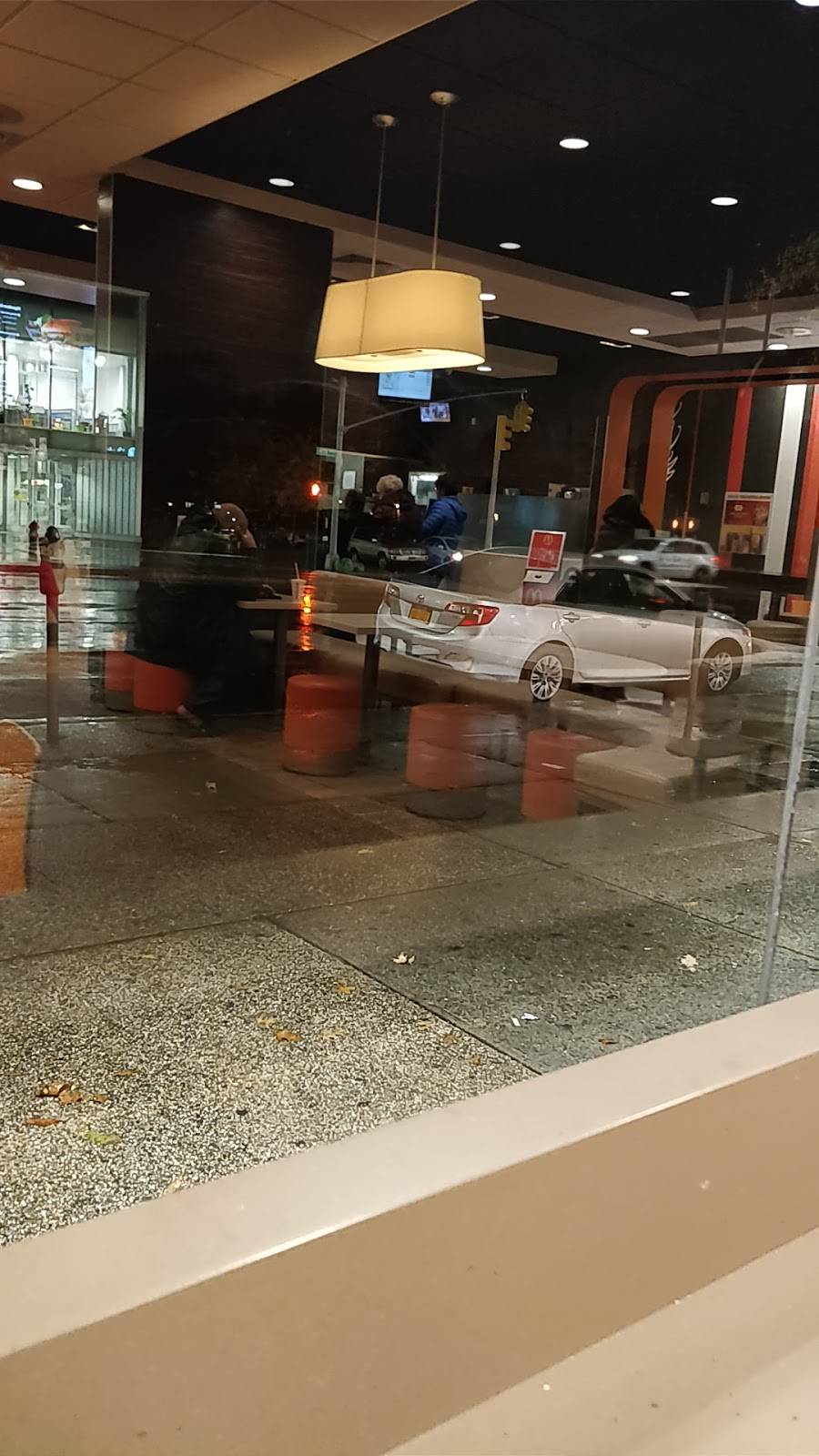 McDonalds | cafe | 256-03 Union Tpke, Glen Oaks, NY 11004, USA | 7183435367 OR +1 718-343-5367